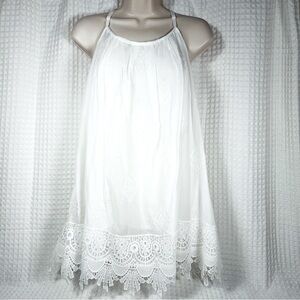 Cozy Casual White Cotton Embroidered Flowy Spaghetti Strap Top. Women’s Size L